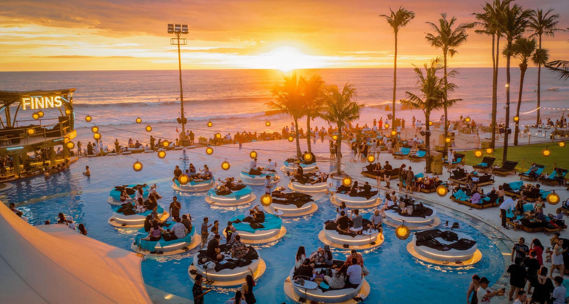 Finns Beach Club!