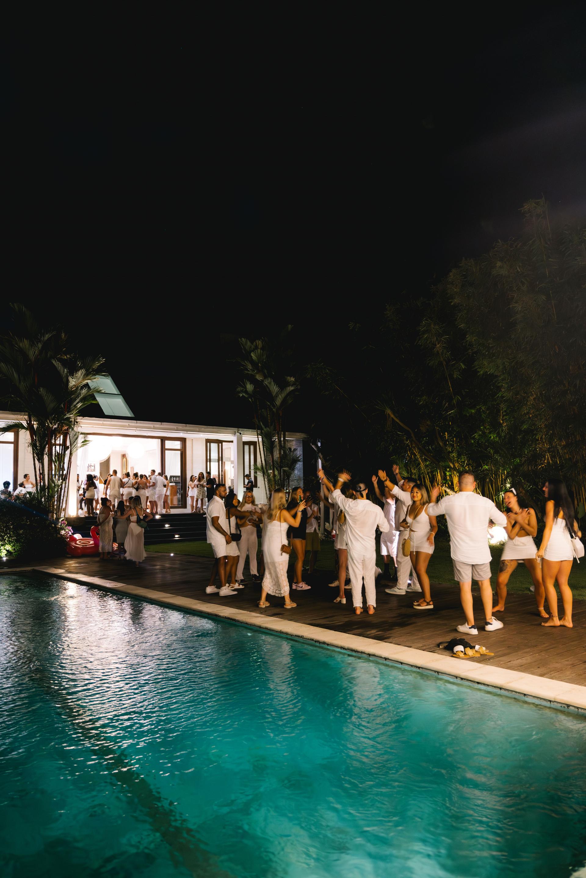 Luxè Villa Welcome Party